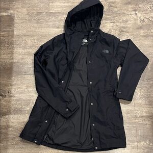 The North Face Women's Black “City Modi Waterproof Trench Raincoat”